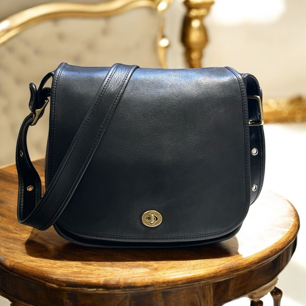 Vintage Coach NYC Stewardess 9525 Purse - Genuine Black Leather Designer Bag